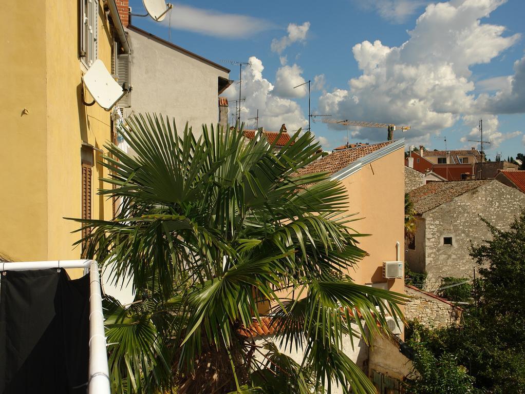 Guest House Marta Ровинь Экстерьер фото